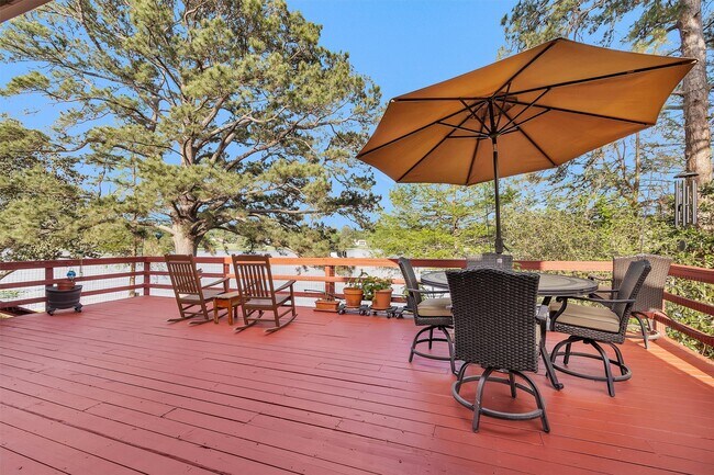 Building Photo - 1502 Wimbledon Dr
