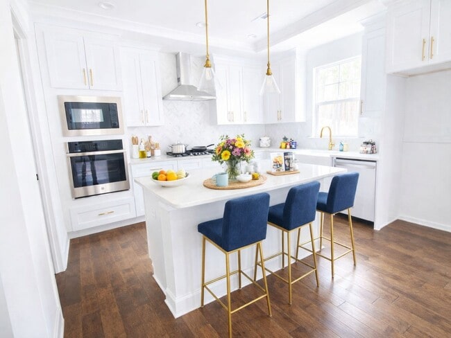 Building Photo - FIRST MONTH FREE - Beautiful 3BR 2.5BA Home in Statesville • 2 Car Garagge Tours