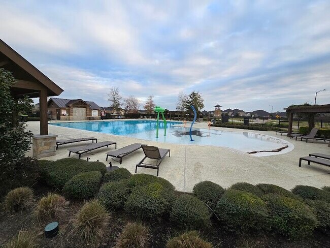Building Photo - 31418 Horseshoe Meadow Bend Ln
