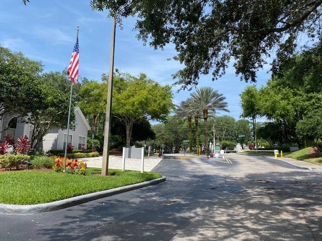 Building Photo - 2553 Grassy Point Dr