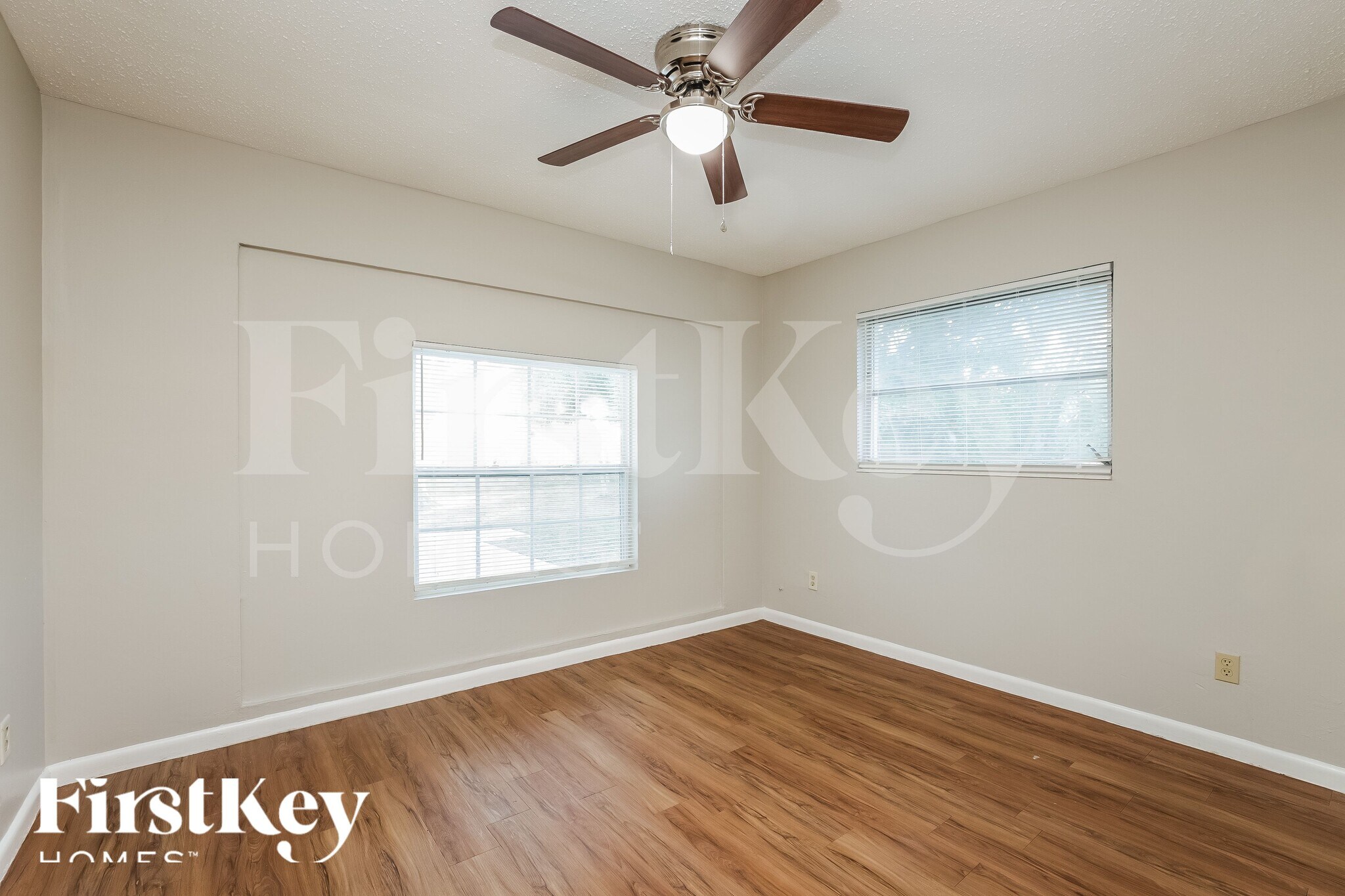 Building Photo - 1802 Ridgecrest St