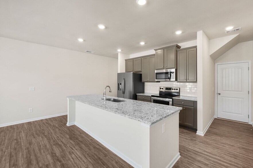 Building Photo - 384 Whitetail Cir