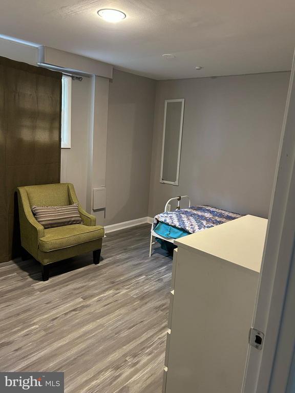 Building Photo - 10710 Tyrone Dr