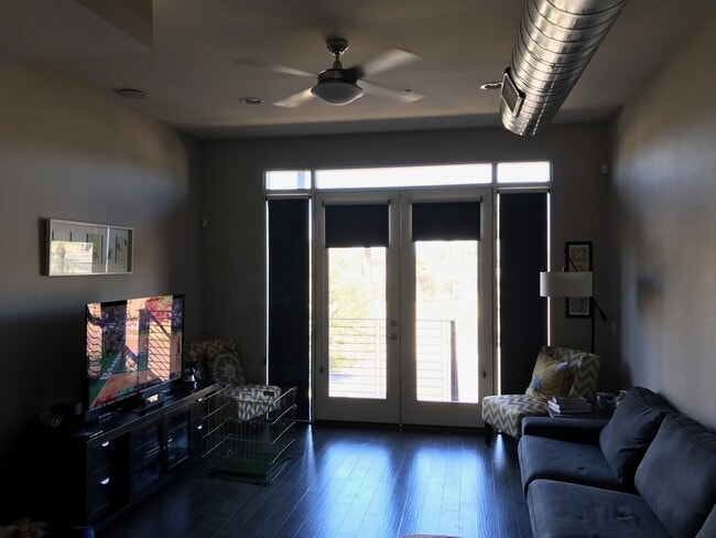 Building Photo - Beautiful Property with Contemporary Flair