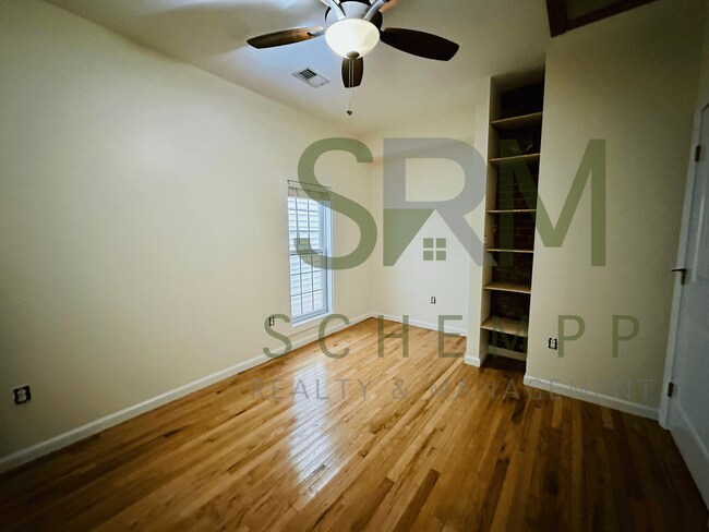 Building Photo - Modern 2BR off Eastern Parkway now available!