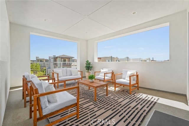 Building Photo - 101 Stage