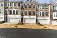 Building Photo - 1329 Gilmore St