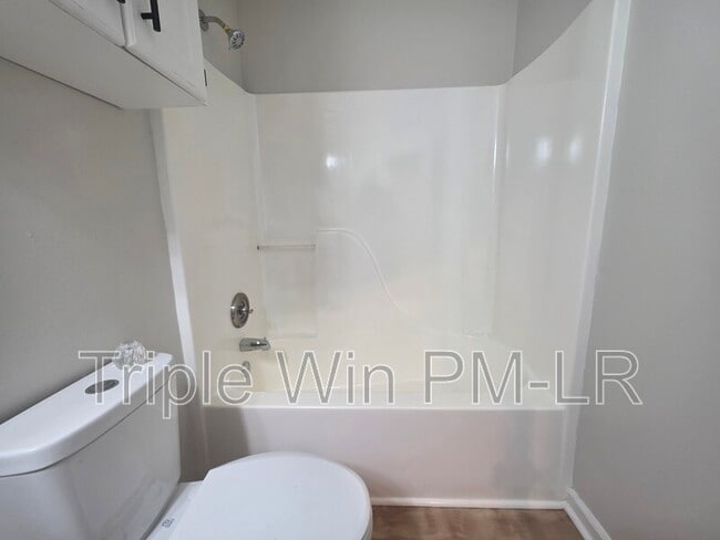 Building Photo - 66 Nevada Ln