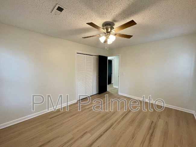 Building Photo - 1422 Beaver Dam Rd