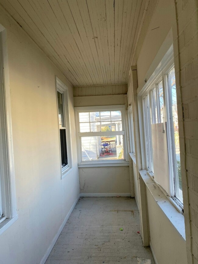 Building Photo - 604 E Pennsylvania Ave