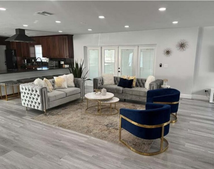 Building Photo - 1711 N 50th Ave