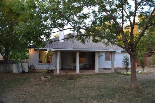 Building Photo - 16702 Shipshaw River Cove