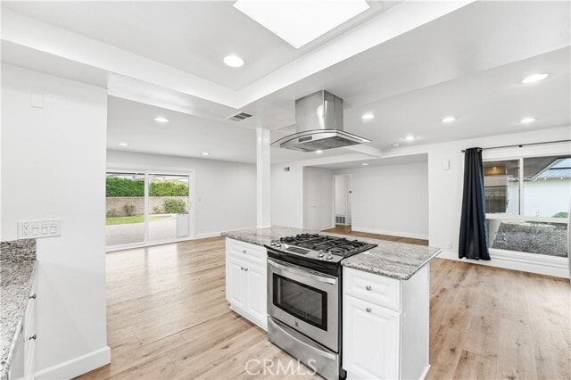 Building Photo - 1056 N Shaffer St