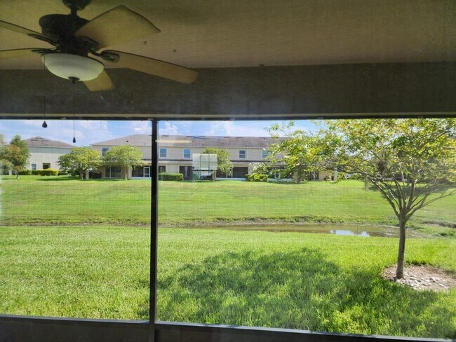 Building Photo - 335 Arbor Lakes Dr