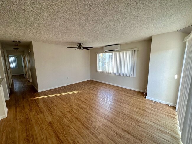 Building Photo - For Rent - [Hillsdale] 95-1195 Makaikai St...
