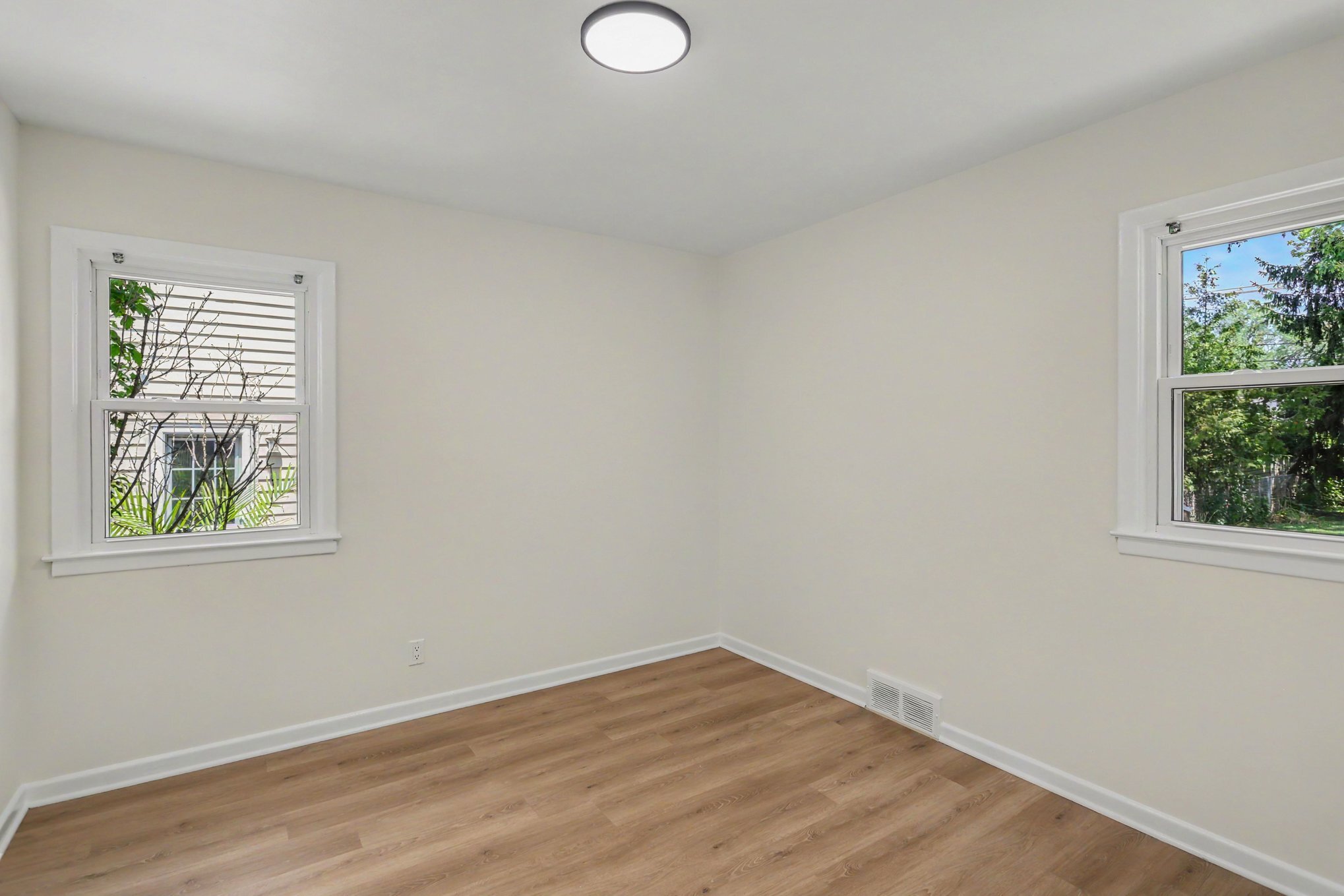 Building Photo - 4510 Rosewold Ave