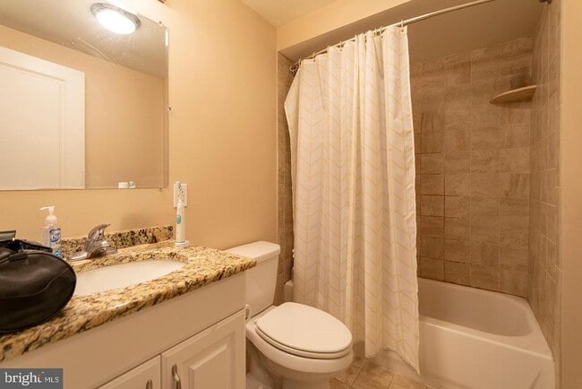 Building Photo - 1501 Locust St