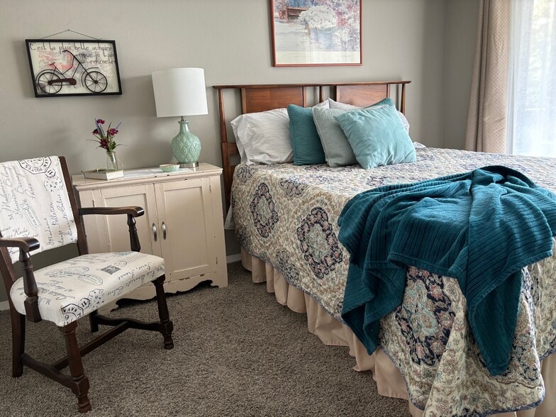 2nd bedroom - 703 N 29th St