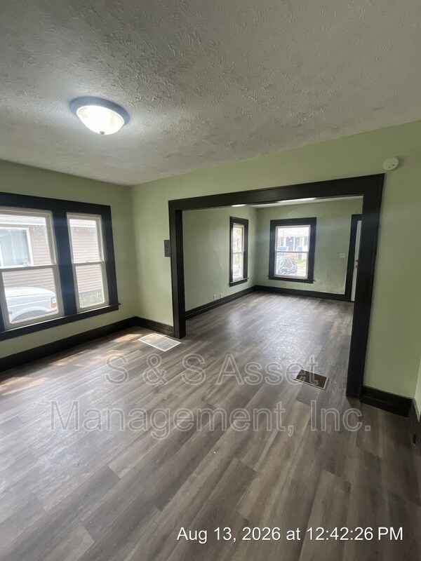Building Photo - 1006 Mahlon St