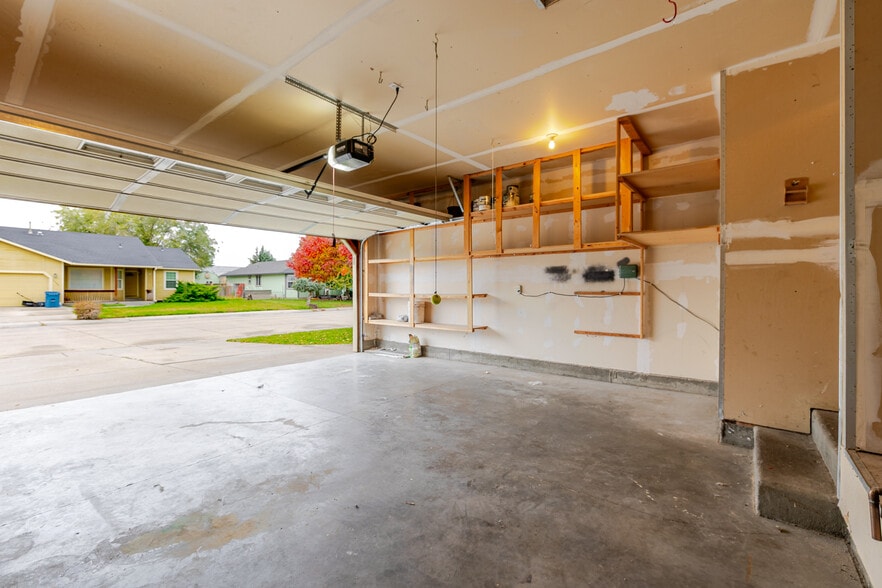 Building Photo - 1260 Del Mar St