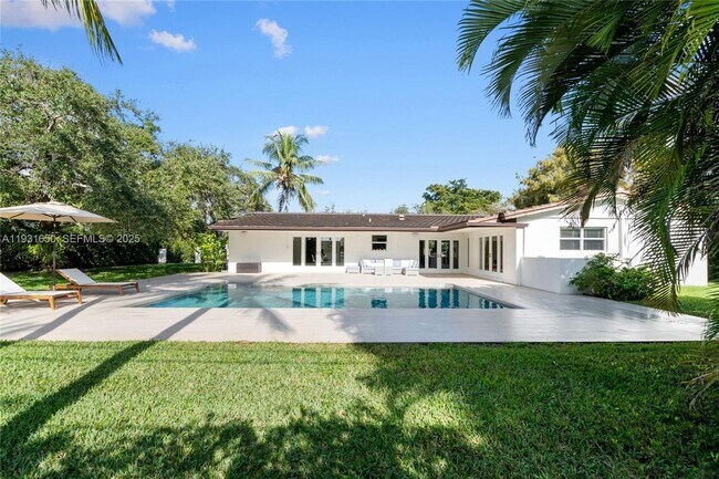 Building Photo - 7360 SW 115th St