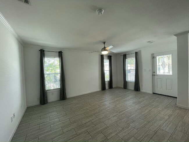Building Photo - 13128 Lemon Ave