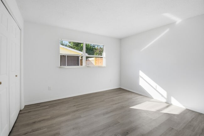 Building Photo - 189 Deltona Blvd