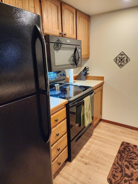 Newer appliances - 9645 Independence Dr