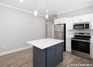 Building Photo - 2115 W Houston St