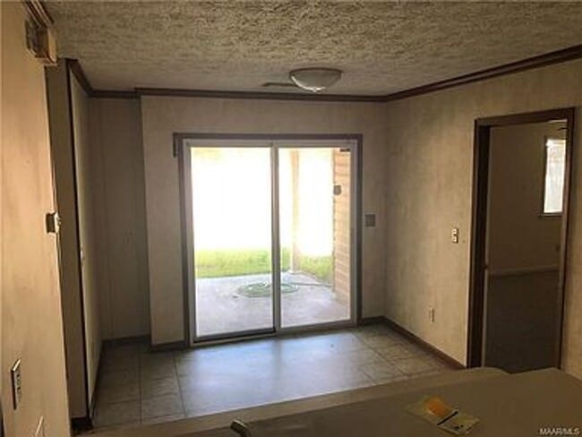 Building Photo - 1525 Westminster Dr