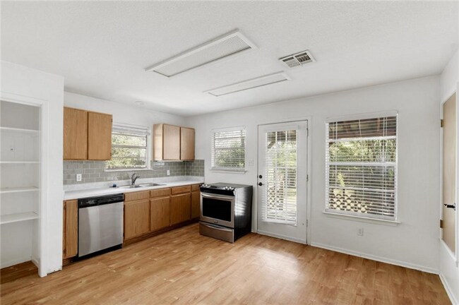 Building Photo - 3774 N Bagdad Rd