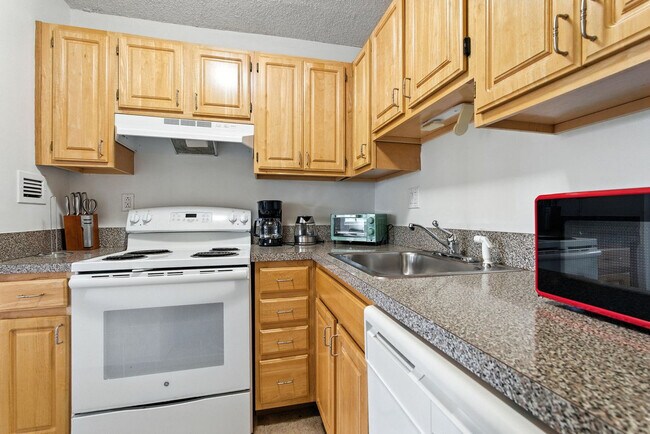 Building Photo - 1711 Bellevue Ave
