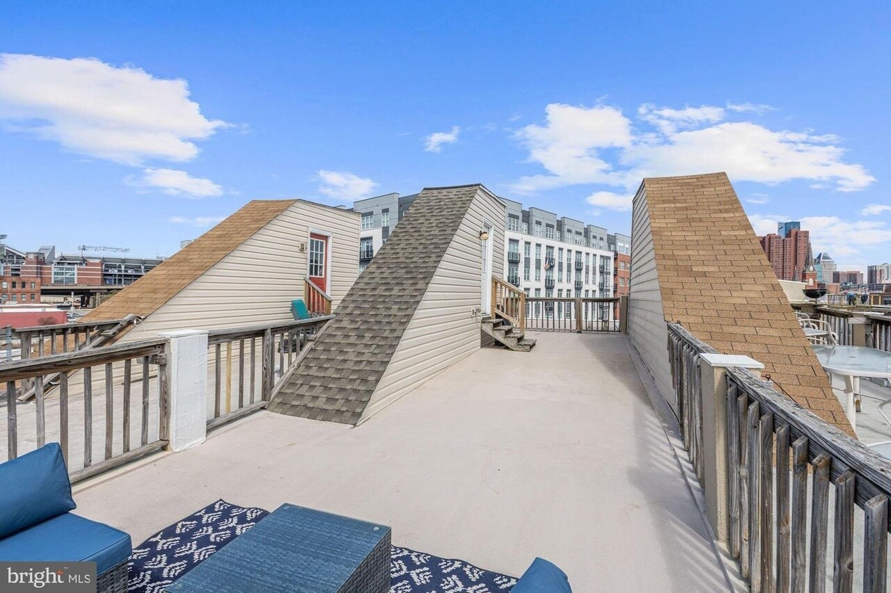 Building Photo - 81 W West St