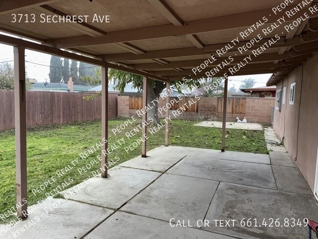 Building Photo - 3713 Sechrest Ave