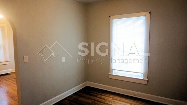 Building Photo - 7230 4th Ave S