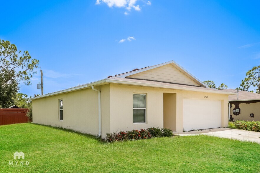 Building Photo - 27329 Senator Dr
