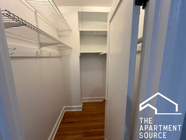 Building Photo - 1367 W Estes Ave