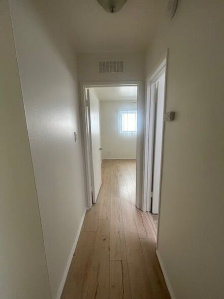 Building Photo - 1920 Manning Ave