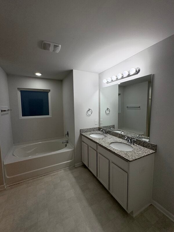 Building Photo - 407 Lakemont Dr