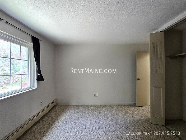 Building Photo - 10 Tall Pines Dr