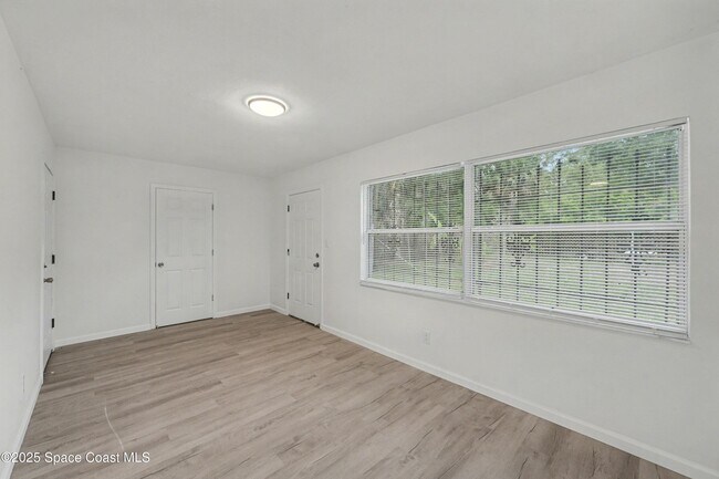 Building Photo - 990 Pinson Blvd