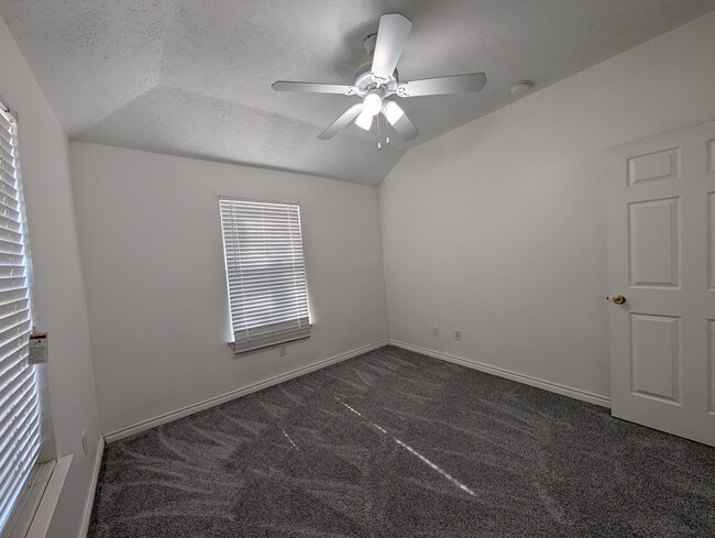 Building Photo - 104 Ponderosa Trail