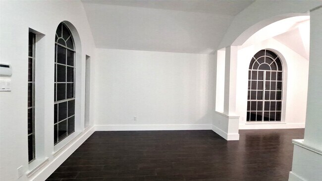 Building Photo - 17122 Canterbury Green Ct