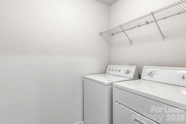 Building Photo - 4037 Black Walnut Wy