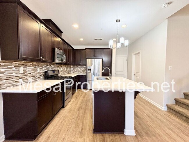 Building Photo - 2922 E Via Fiano