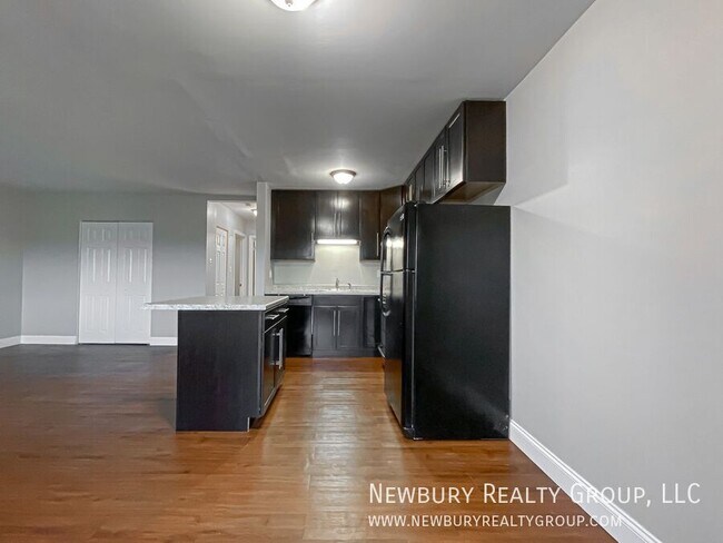 Building Photo - 1816 Chessland St