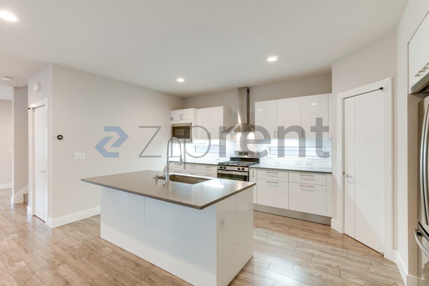 Building Photo - 12220 SE 251st Pl