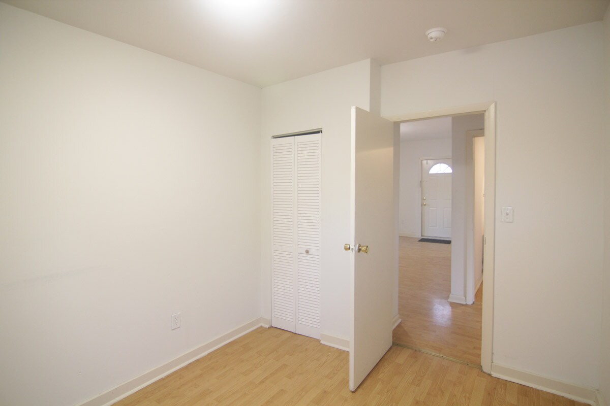 Building Photo - 412 Union St