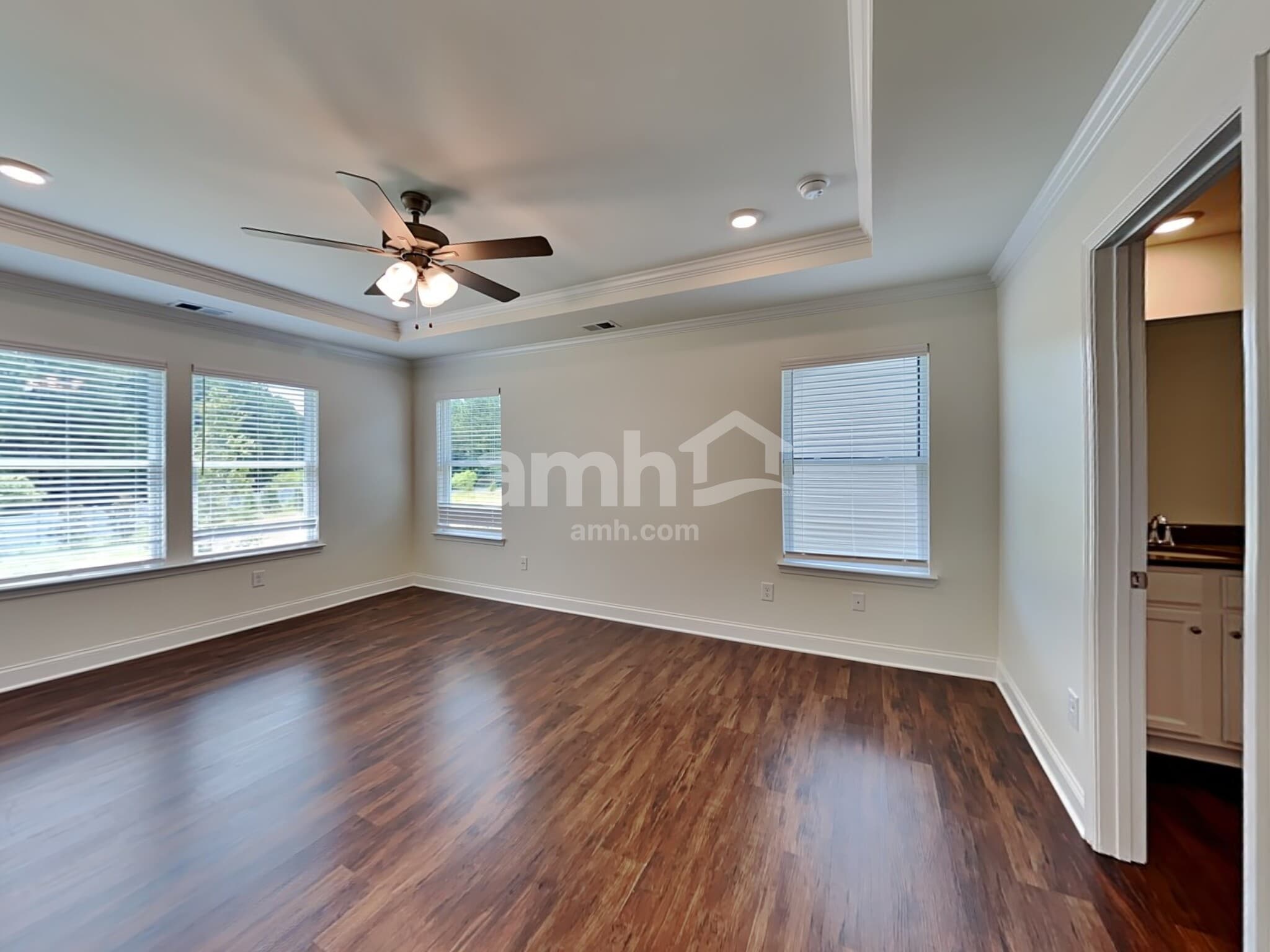 Building Photo - 769 Carnaby Ln