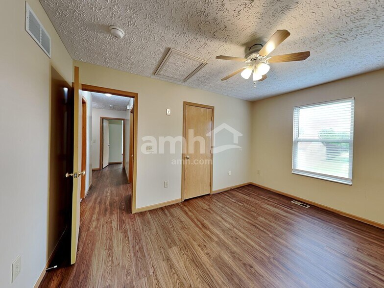 Building Photo - 6766 Eddleston Ct